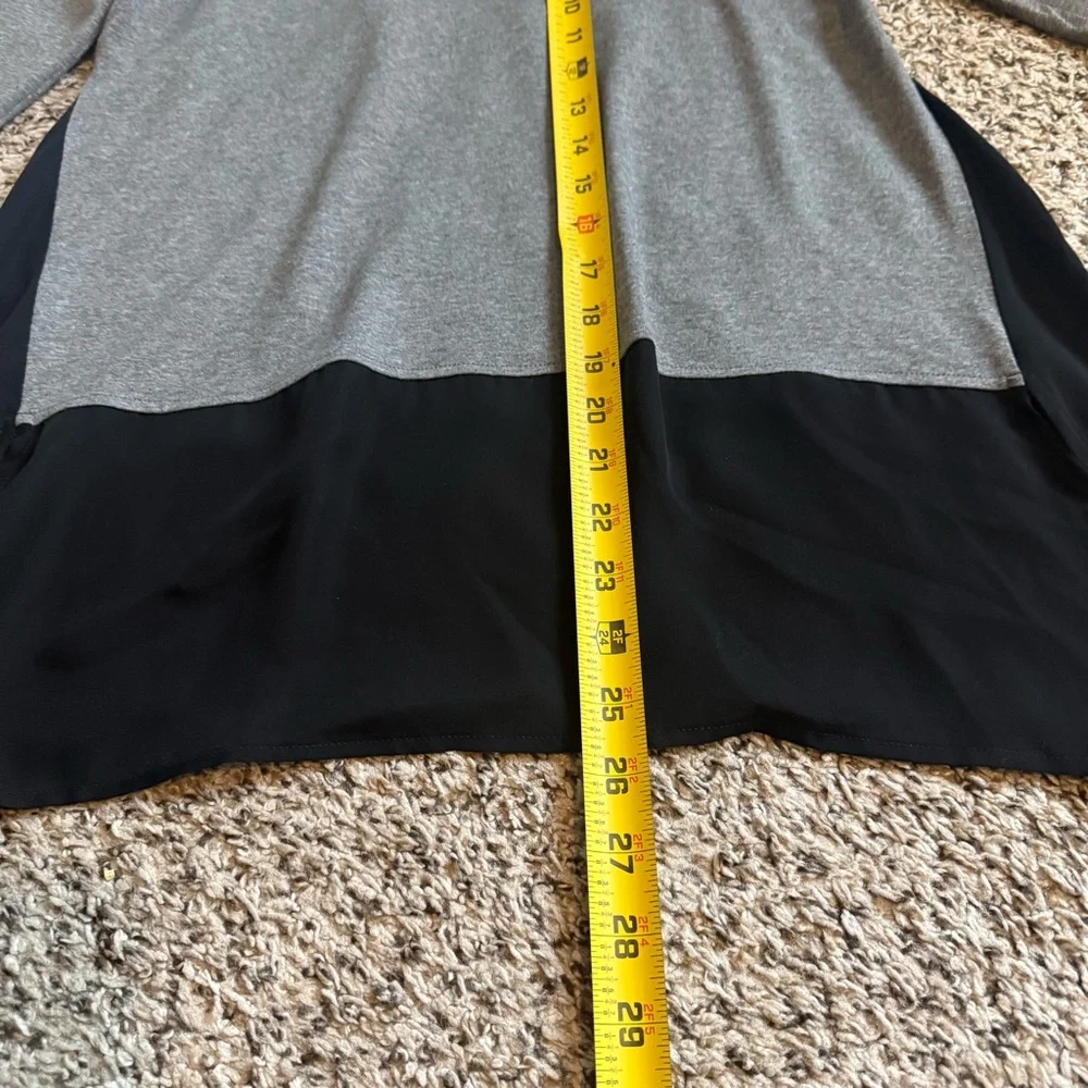 Harari Gray Black Color Block Long Sleeve Asymmetrical Hem Blouse Women’s Small - Picture 6 of 9
